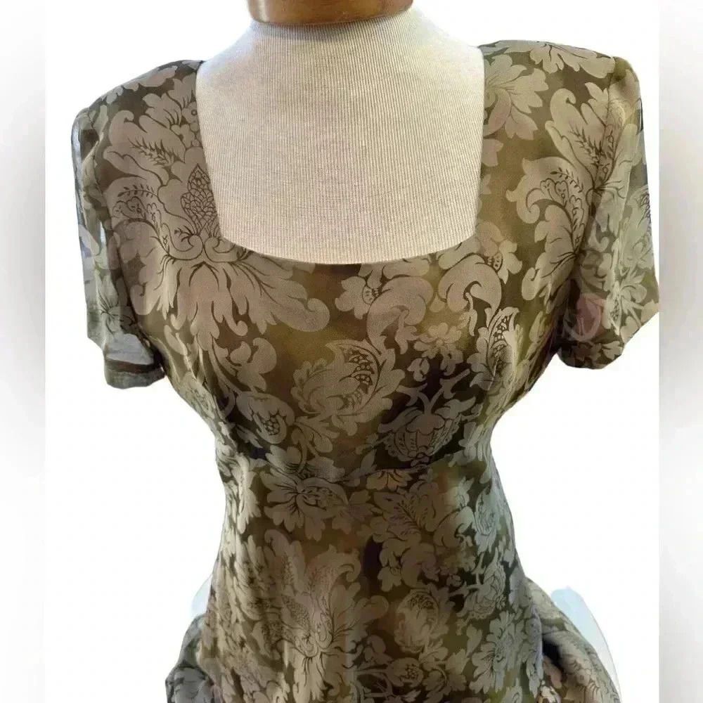 Donna Ricco New York vintage dress. Stunning on its simple yet elegant!